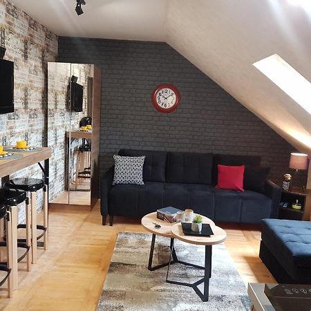Kraljevi Cardaci, Apartman 7/53 كوباونيك المظهر الخارجي الصورة